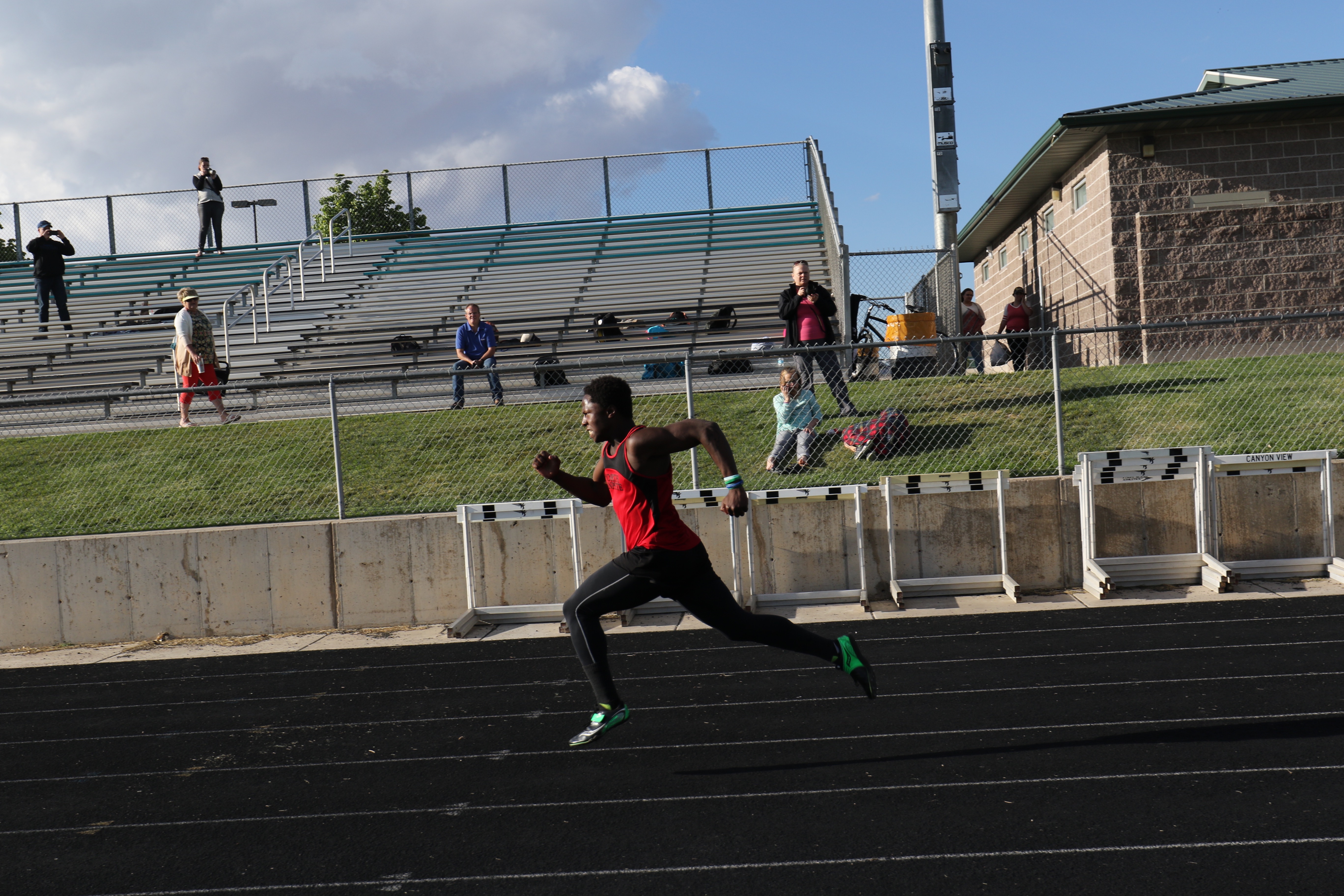 Track performs well at region, prepares for state
