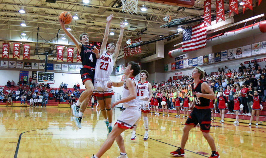 Boys Basketball sees success through teamwork