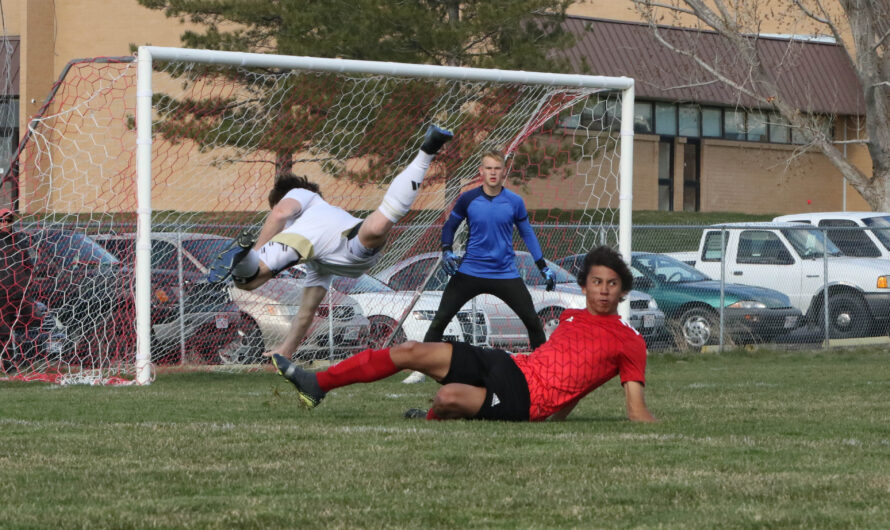 Lozoya makes tackle in recent game against Juab